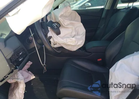 2024 Honda Accord Touring Hybrid z USA, uszkodzony, nr VIN 1HGCY2F82RA029362